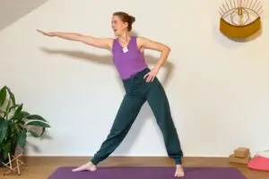 Im Tutorial bringe ich dir bei, wie du deinen Beckenboden in den Mondgruß integrierst.