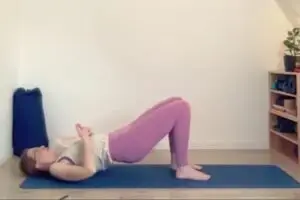 Tiefe Zwerchfellatmung aktiviert deinen Beckenboden und entspannt dein Nervensystem.