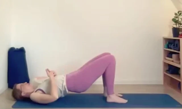 Tiefe Zwerchfellatmung aktiviert deinen Beckenboden und entspannt dein Nervensystem.