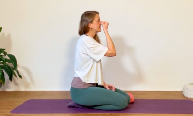 Die Nasenwechselatmung gibt es in mehreren Varianten. Hier erkläre ich sie dir.