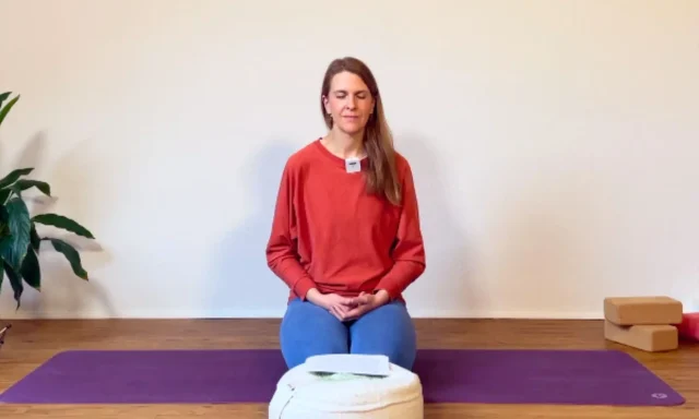 Ein Mantra zu setzen, kann dir helfen, deine Beckenboden Beschwerden schneller zu verbessern.