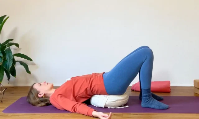 Entlaste deinen Beckenboden über die tiefe Zwerchfellatmung!